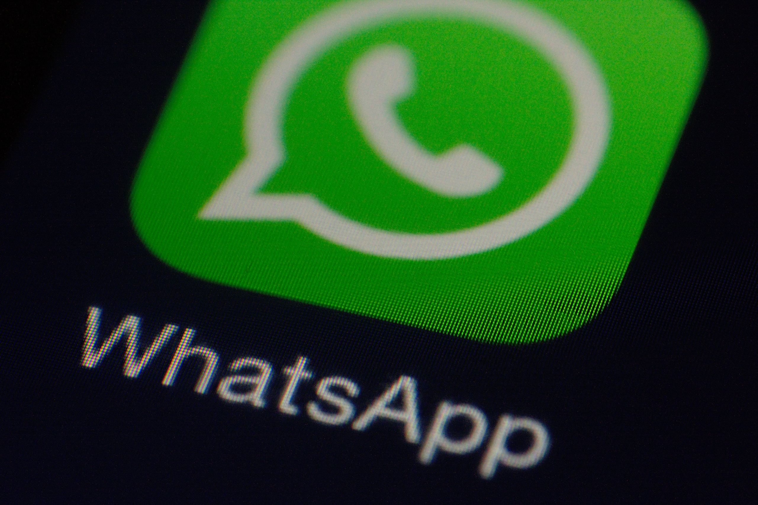 WhatsApp ще поддържа споделяне на движещи се снимки