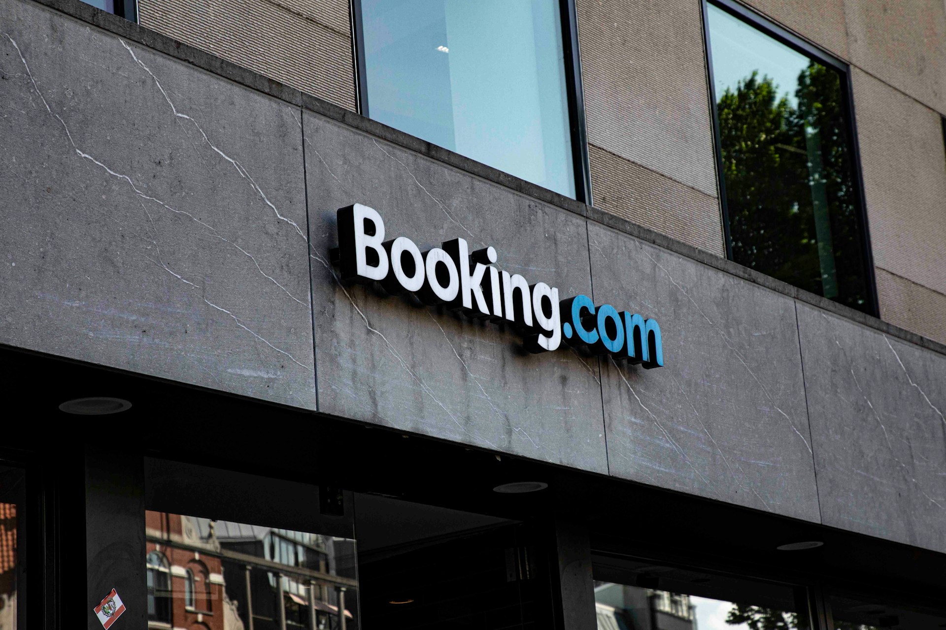 ЕС смята ограниченията на Booking.com за ненужни и вредни за конкуренцията