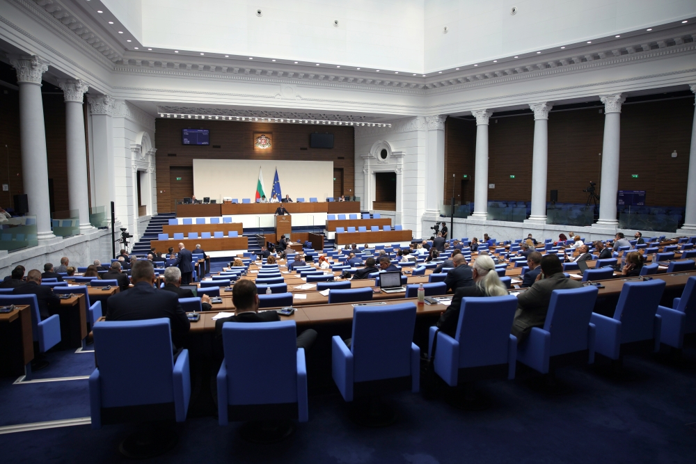 Народното събрание не е длъжно да приема предложението на Президента за референдум