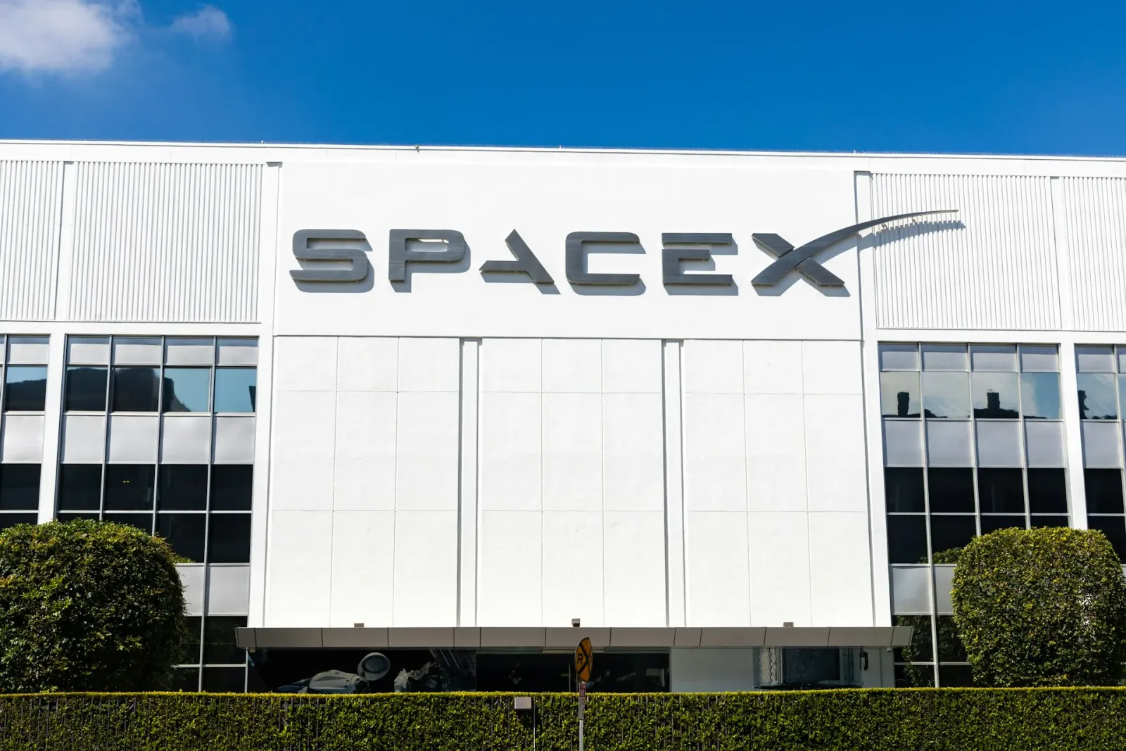 SpaceX иска разрешение за до един милион сателита – орбитални центрове за изкуствен интелект, снимка 1