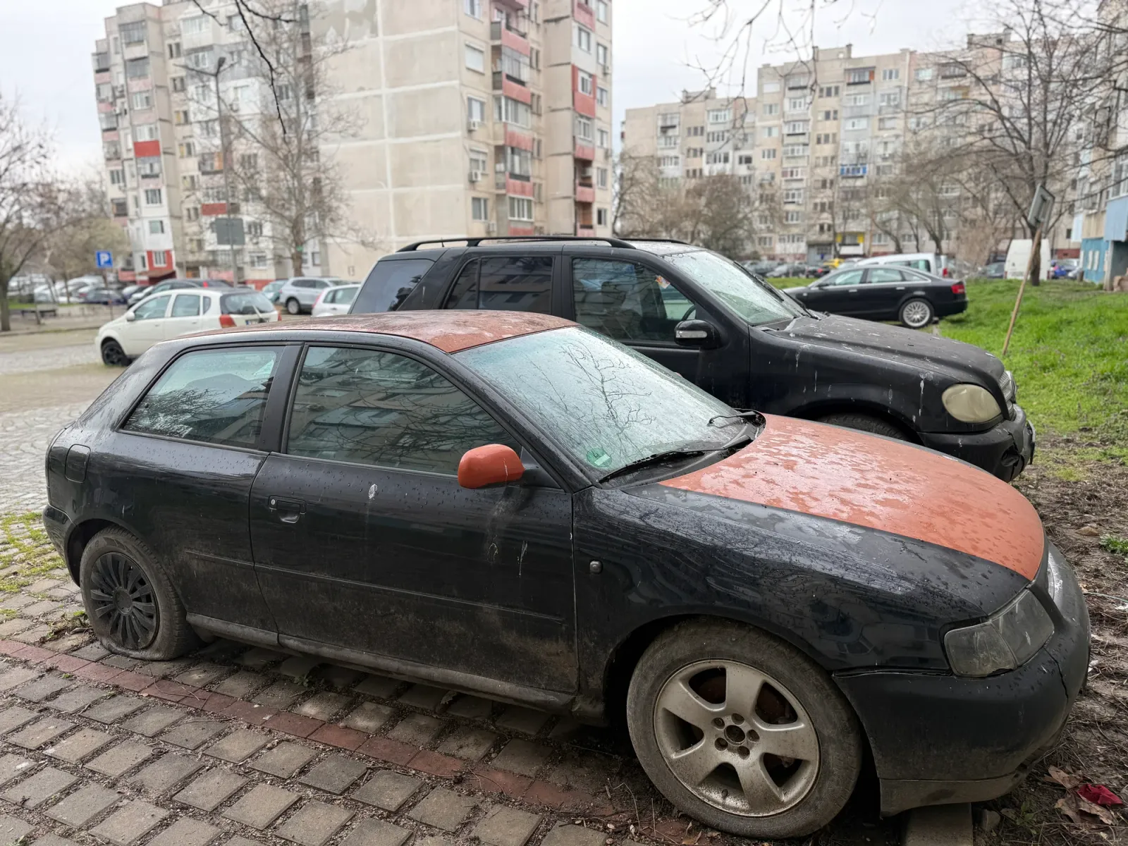 Ямбол призовава гражданите: Подавайте сигнали за коли извън употреба, снимка 1