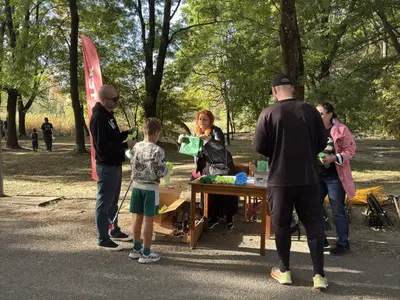 Почистиха три езера в Южния парк в София, снимка 5