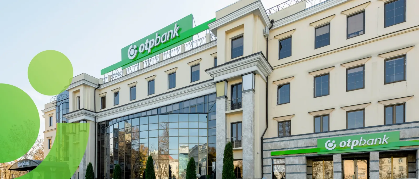 Шефът на OTP Bank призова за приемане на еврото в Унгария на фона на рецесия, снимка 1