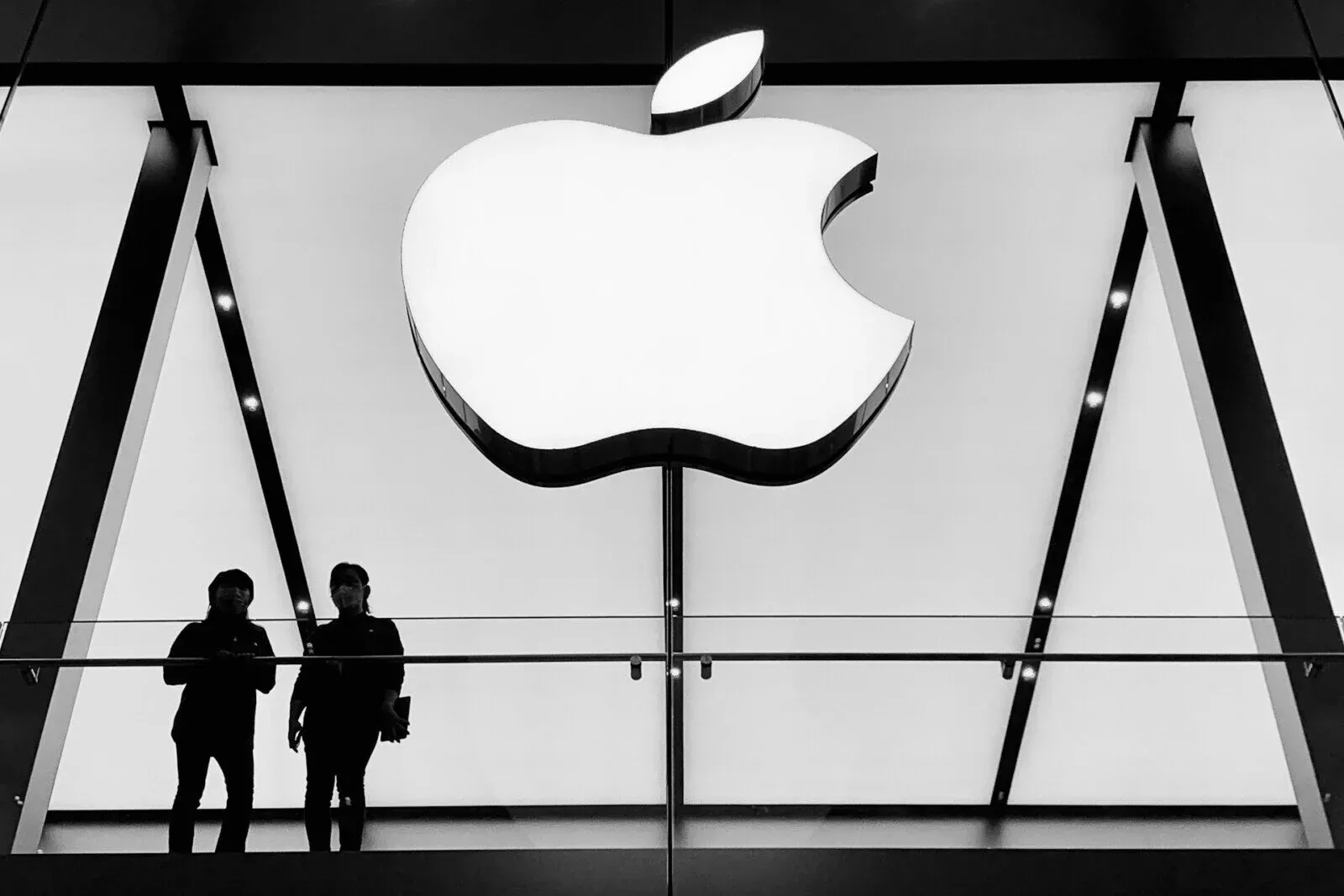 Apple отлага Apple Intelligence за iPhone 16, снимка 1