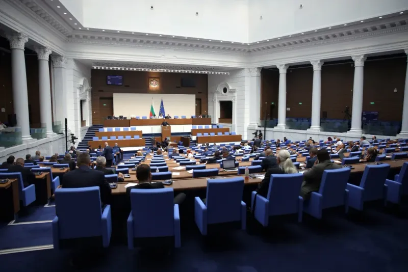 Финансовият министър ще определя възнагражденията на депутатите