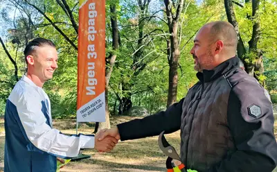 Почистиха три езера в Южния парк в София, снимка 7