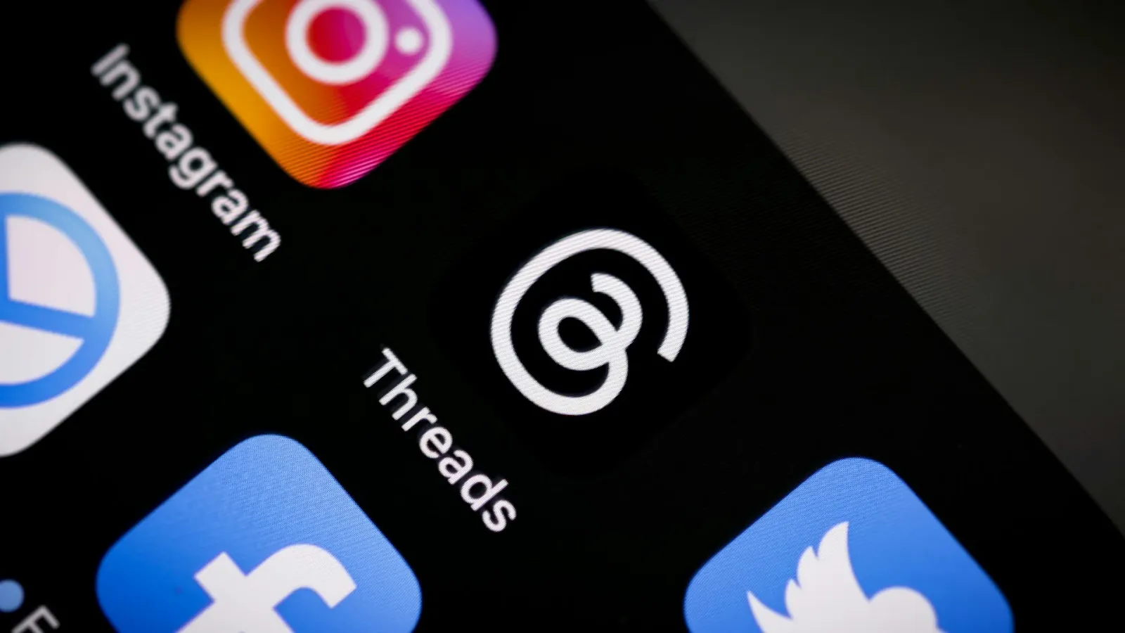 Threads изпревари X по дневна активност на мобилни устройства, снимка 1
