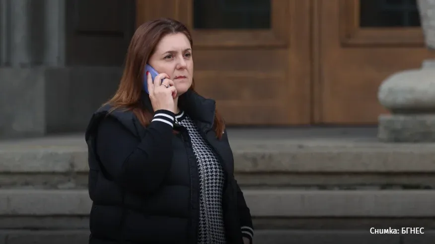Биршен Ибрямова прекратява гладната стачка в подкрепа на съпруга си, снимка 1