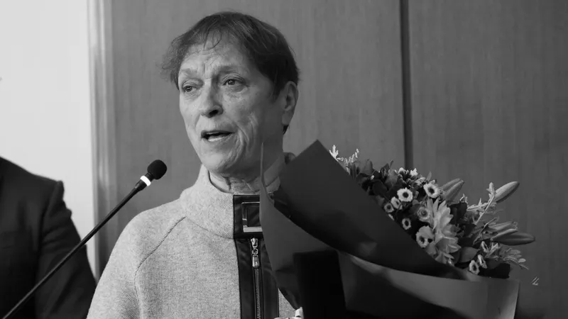 Излиза грамофонна плоча в памет на Надежда Захариева