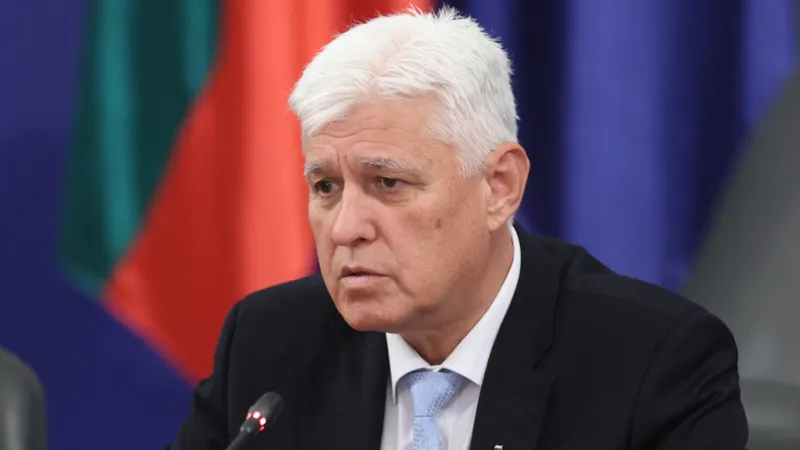 Стоянов: Очакваме авиация на НАТО, наборна служба няма