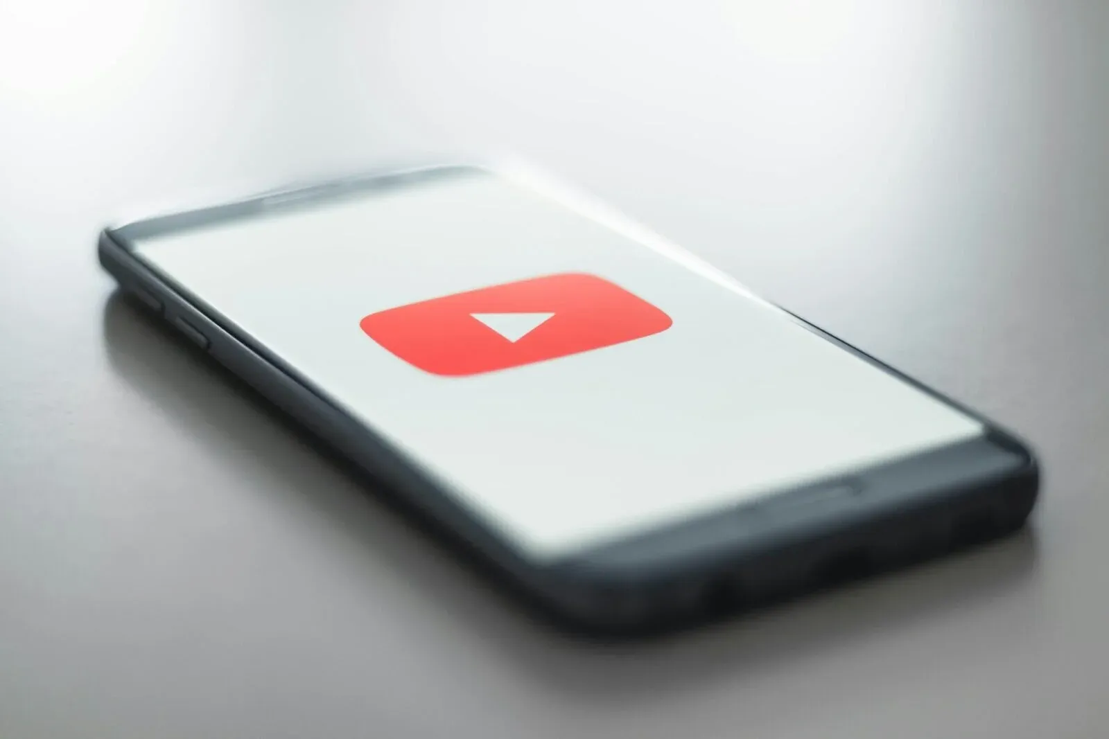 YouTube се бори с AI-генерираното съдържание, снимка 1