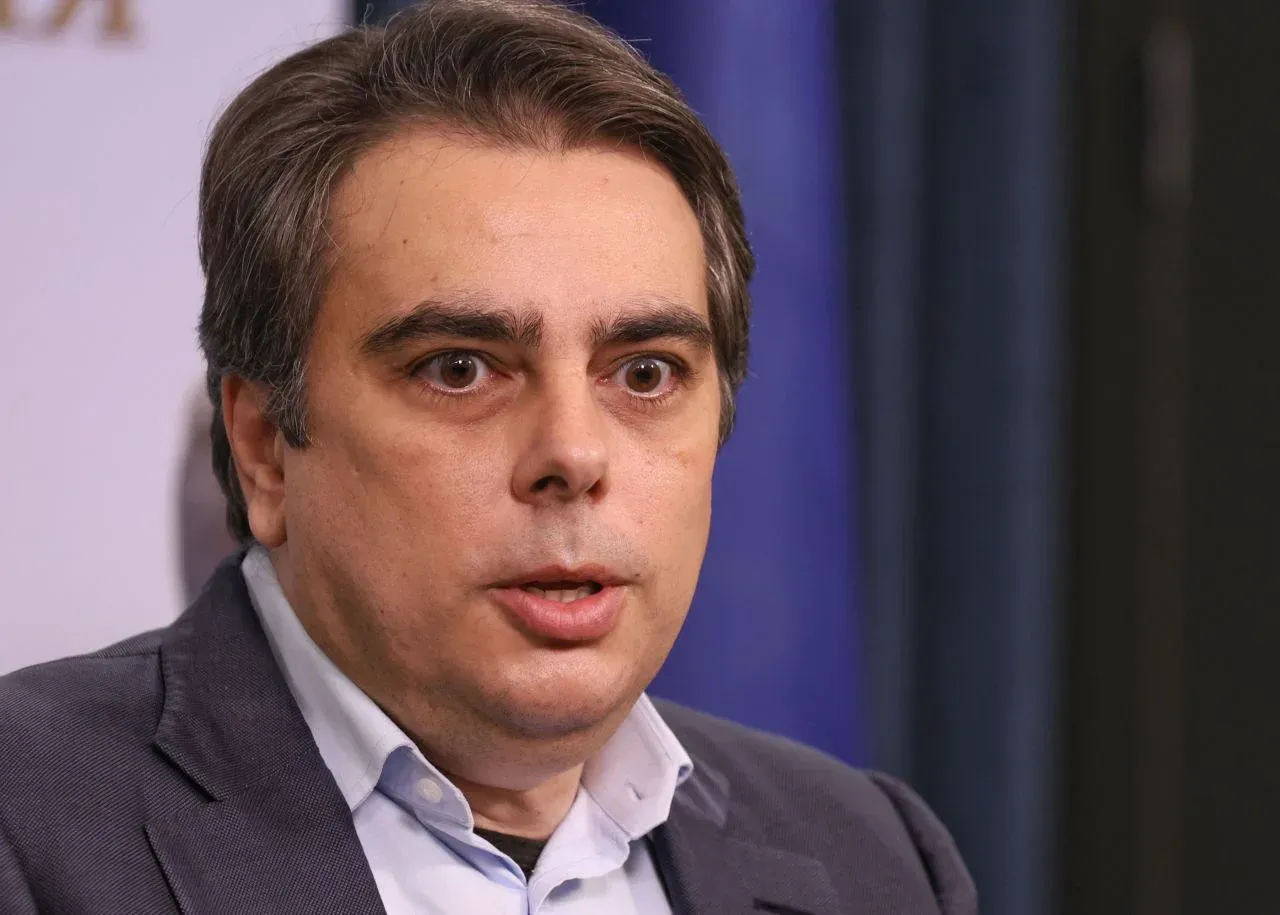 Асен Василев, кметът на Варна и общински съветници - в центъра на разследване за ОПГ, снимка 1