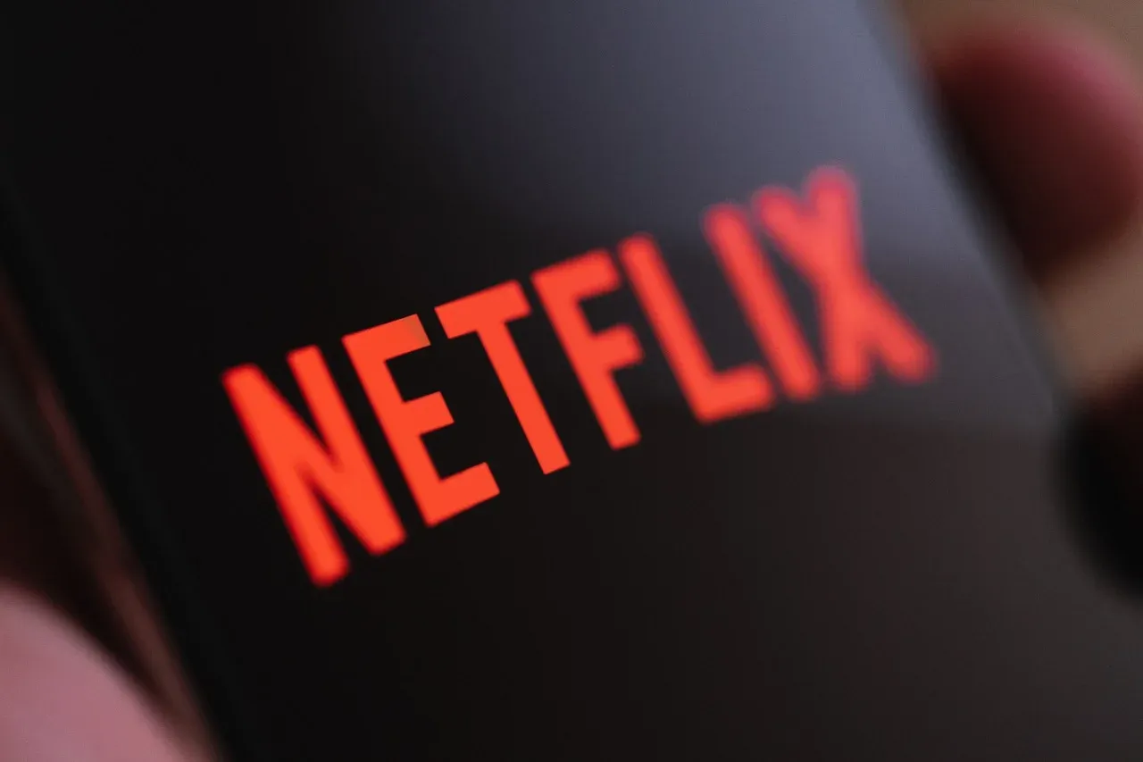 Netflix срещу регулаторите: сделката за Warner Bros. Discovery предизвиква антимонополни тревоги, снимка 1