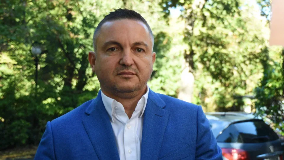 Бившият кмет на Варна Иван Портних заговори за "беззаконие" и "заграбена земя" в Морската градина, снимка 1