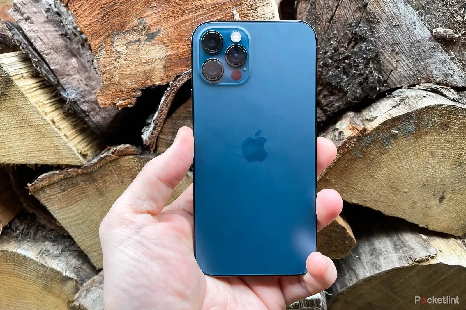 Apple добавя екранно мигане за уведомления в iOS 26.2, снимка 1